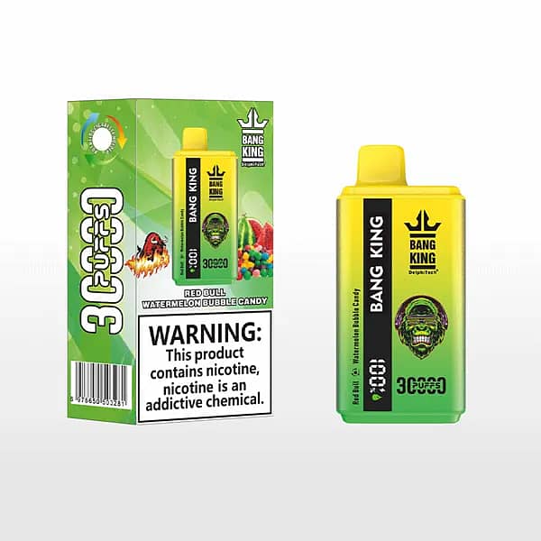 Bang King 30 000 bouffées jetables - Red Bull & Watermelon Bubble Candy ; dispositif dégradé de jaune à vert à côté de la boîte de vente au détail verte avec un grand avertissement sur la nicotine.
